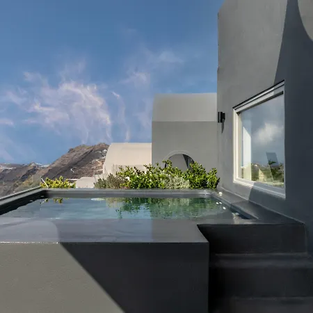 West East Resort 5*